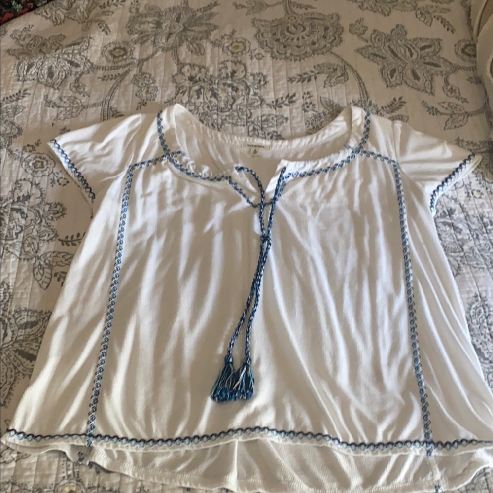 Embroidered detail top